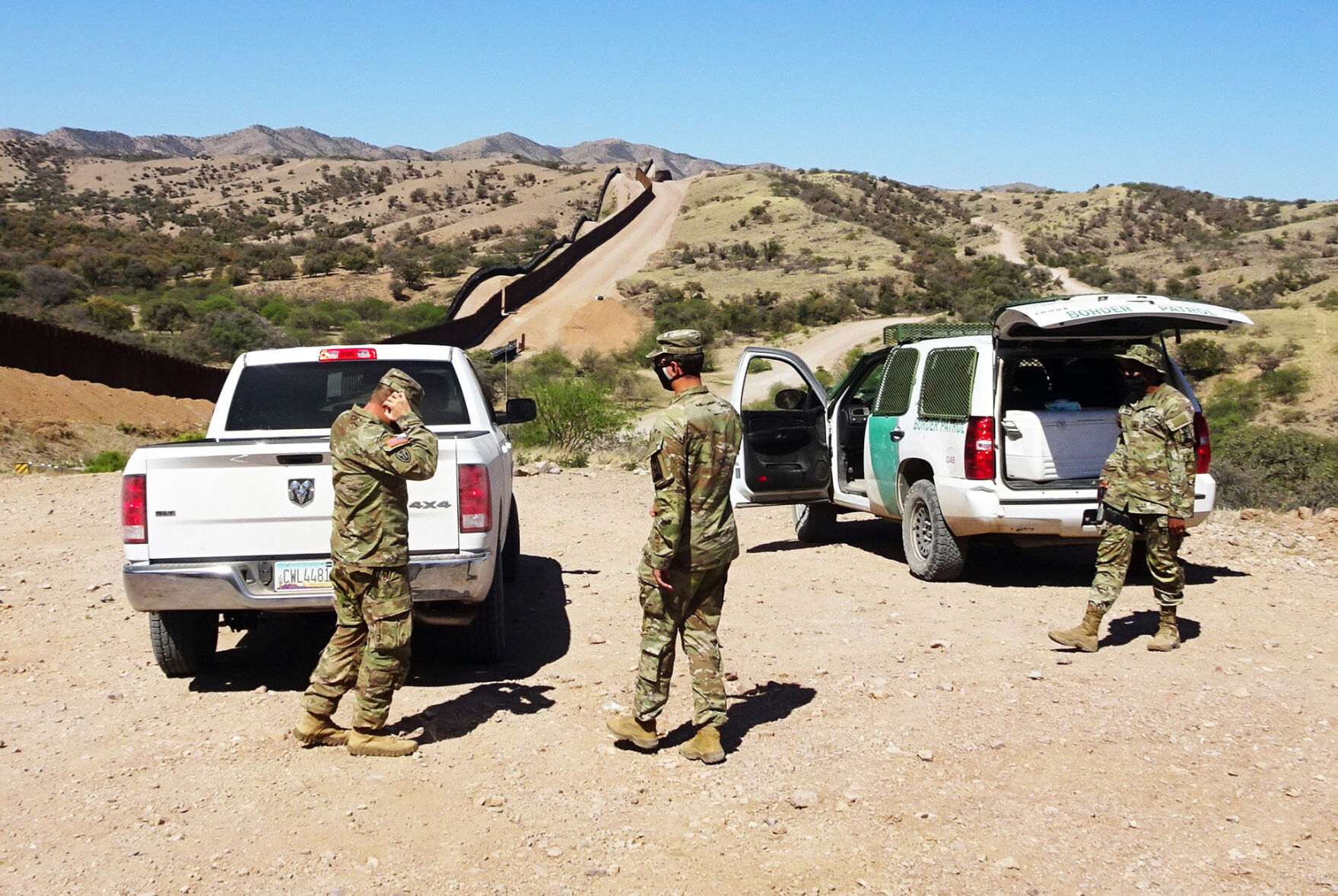 Border fence